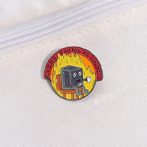 Humor Alles Unter Kontrolle Ctrl Key Meme Emaille Pin Zinklegierung Cartoon Brosche Abzeichen Für Rucksack Kleidung Dekoration Unisex