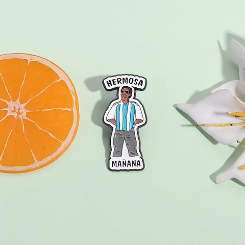 Broche de Aleación Esmaltada Hermosa Manana Personaje de Dibujos Animados Meme de Actor Badge para Ropa Bolso Joyería Accesorios