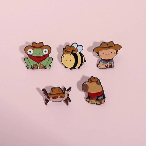 Cartoon Cowboy Tier Emaille Brosche Süße Wasserschwein Biene Frosch Katze Krabbe Zinklegierung Reversnadel Schmuck Zubehör