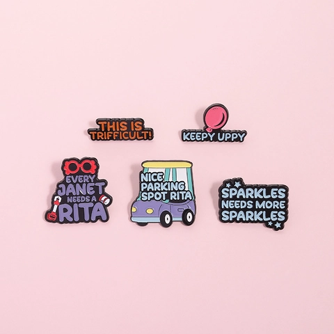 Spilla in Smalto di Lega a Fumetti per Uomo Donna Creativa Macchina Palloncino Lettera Design Spilla da Bavero Moda Abbigliamento Decor