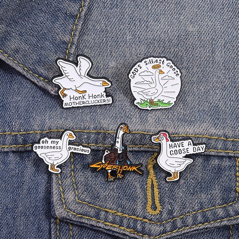 Insigne de Revers en Émail Cartoon Silly Goose en Alliage de Zinc Cyberhonk Broche Animale avec Citation Humoristique pour Accessoires de Sac à Dos et Vêtements
