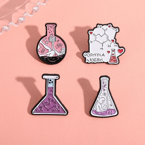 Wissenschaft Chemie Labor Emaille Brosche Zinklegierung Romantische Formel Liebe Becherglas Kolben Abzeichen Schmuck Nadel Für Studenten