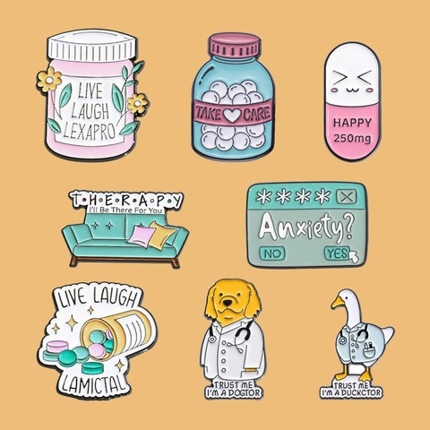 Grappige Cartoon Dierlijke Arts Emaille Pin Zinklegering Medicijnfles Broche Creatieve Geestelijke Gezondheid Badge Humoristische Sieraden