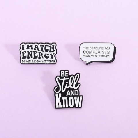 Creatieve Engelse Citaten Emaille Pin Legering Zwart Wit Minimalistische Broche Grappige Motiverende Badge Voor Rugzak Jas