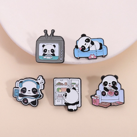 Schattige Cartoon Panda Emaille Pin Zinklegering Reuzenpanda Broche Metalen Badge Dierlijke Sieraden Dagelijks Leven Souvenirs