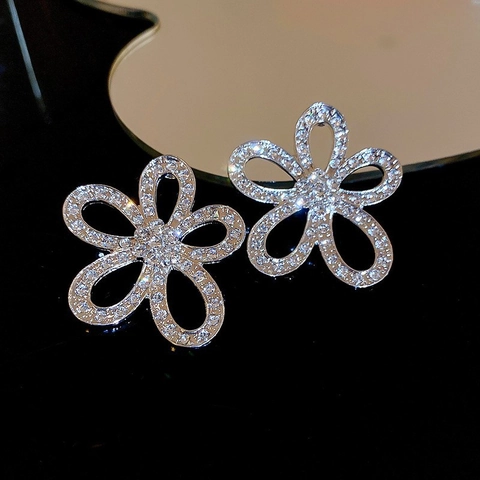 Eleganti Orecchini a Bottone a Fiore Traforato per Donna Gioielli in Lega con Strass Lucidi e Perno in Argento Regalo di Lusso