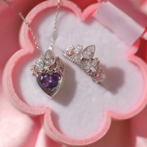 Vintage Alloy Purple Heart Crown Pendant Necklace For Women Silver Plated Rhinestone Hollow Heart Necklaces Fashion Jewelry