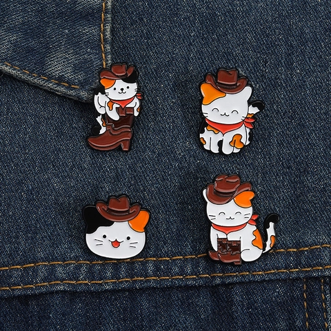Cowboy Katze Emaille Pins Western Stil Cartoon Glückskatze Brosche Legierung Tropföl Schmuck Abzeichen Für Kleidung Taschen