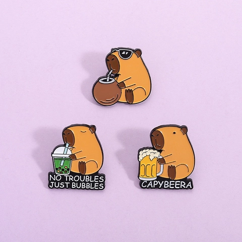 Broche en Émail Capybara Dessin Animé Badge Animal Mignon en Alliage de Zinc pour Sac à Dos Vêtements Décoration