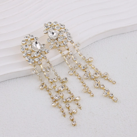 Elegante Lange Quasten Strass Ohrringe Zinklegierung Glänzend Silber Hängeohrringe Mit Edelstahl Stift Für Damen Hochzeit Schmuck