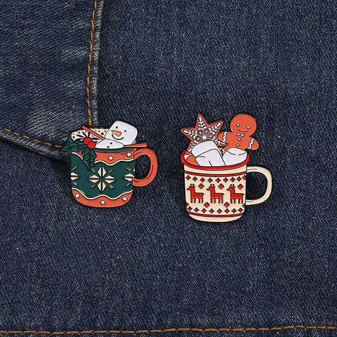 Set di Spille in Smalto di Natale in Lega Cartone Animato Tazza Pupazzo di Neve Omino di Pan di Zenzero Renna Distintivo