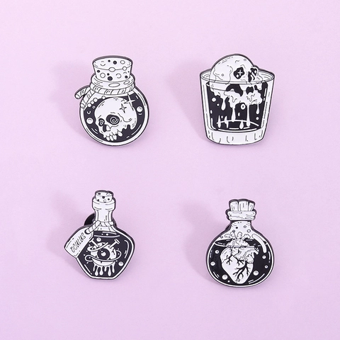 Set di Spille in Smalto Gothic Punk Nero Bianco Teschio Cuore Bulbo Oculare in Bottiglia Spilla per Vestiti Zaino Accessori Gioielli Regalo
