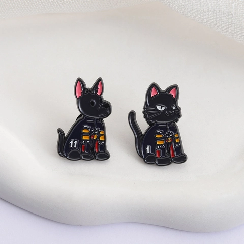 Broche de Esmalte de Gato y Perro Estilo Mecánico Cyberpunk Aleación de Zinc Tema de Carreras Animales de Dibujos Animados Unisex