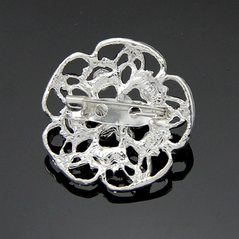 Elegant Alloy Flower Brooch Silver Plated Hollow Rhinestone Inlaid Corset Pin For Women Daily Banquet Fashion Jewelry Gift