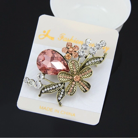 Vintage Alloy Pink Rhinestone Flower Brooch For Women Antique Gold Elegant Rose Floral Leaf Brooch Pin For Wedding Banquet