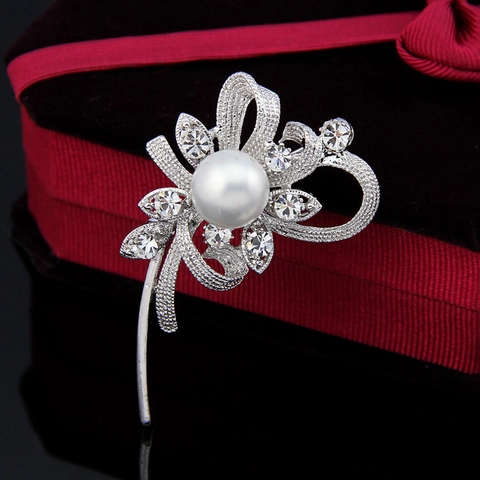 Spilla in Lega con Strass e Perla Artificiale per Donna Vintage Fiore Nastro Fiocco Gioiello per Matrimonio e Banchetto Accessorio