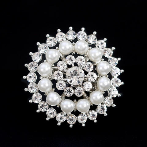 Broche de Girasol de Aleación para Mujer Con Perla Artificial y Diamante de Imitación Broche Floral Simple Accesorio Moda