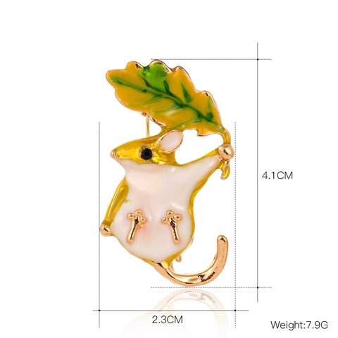 Cartoon Mouse Holding Leaf Brooch Cute Enamel Zinc Alloy Animal Pin For Coat Jacket Suit Lapel Fashion Accessories Jewelry Gift
