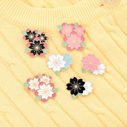 Exquisite Sakura Enamel Pin Alloy Cherry Blossom Brooch Badge For Backpack Clothing Lapel Personalized Floral Jewelry Gift