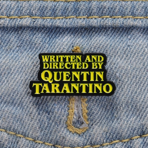 Spilla in Smalto per Appassionati di Registi Cinematografici Spilla Rettangolare in Lega con Lettere Stampate Retro per Vestiti Zaino Cappello