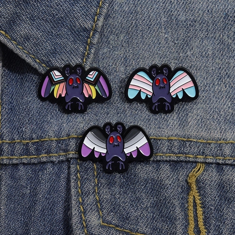 Divertido Pin de Esmalte de Mothman de Ojos Rojos LGBTQ Progress Transgender Asexual Pride Bandera Ala Murciélago Broche Aleación
