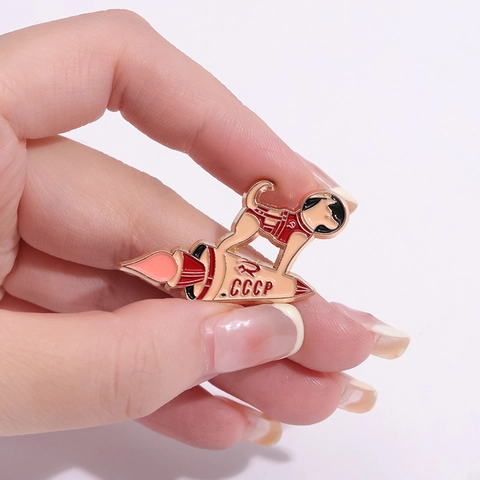 Soviet Space Dog Laika Rocket Enamel Pin CCCP Astronaut Dog Alloy Brooch For Backpack Clothing Retro Russian Space Jewelry
