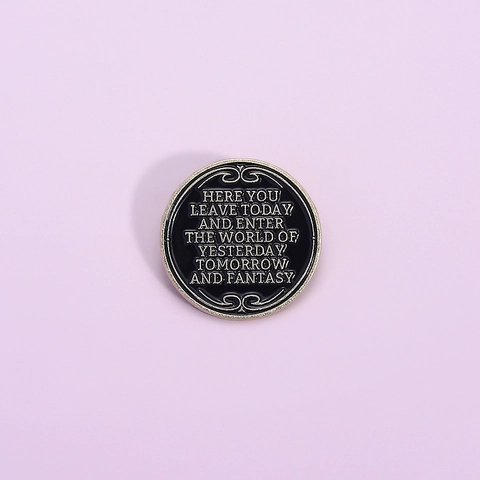 Retro Alloy English Quote Round Brooch Cartoon Lacquered Enamel Pin Metal Badge Accessories For Backpack Clothing Unisex