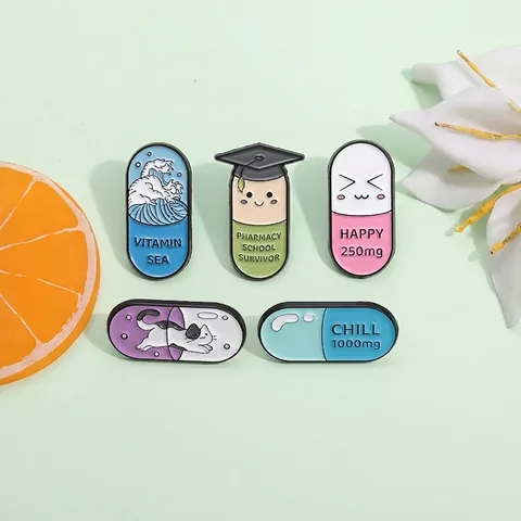 Épingles en Émail Créatives Capsule Pilule Broches Médicales Drôles en Alliage Badge École de Pharmacie Happy Vitamin Sea Épingles de Revers en Métal Bijoux Cadeau