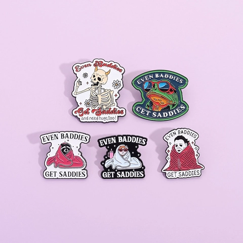 Pin de Esmalte Even Baddies Get Saddies Aleación Dibujos Animados Rana Esqueleto Mapache Gato Personaje de Terror Broche