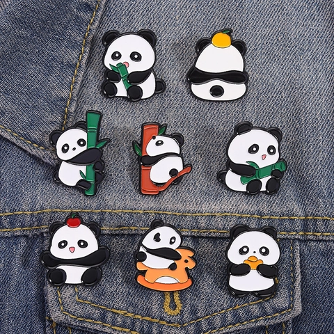 Süße Cartoon Panda Emaille Brosche Legierung Pin Bambus Frucht Schaukelpferd Mehrere Stile Dekoratives Abzeichen Für Kleidung