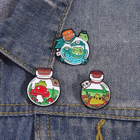 Broche de Esmalte de Rana en Botella a la Deriva Creativa Insignia Pintada de Animales de Dibujos Animados para Ropa Mochila