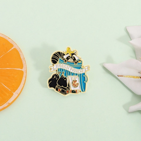 Cartoon Waschbär Emaille Brosche Zinklegierung Trash Panda Pin Anstecknadel Für Rucksack Hut Kleidung Schmuck Zubehör Geschenk
