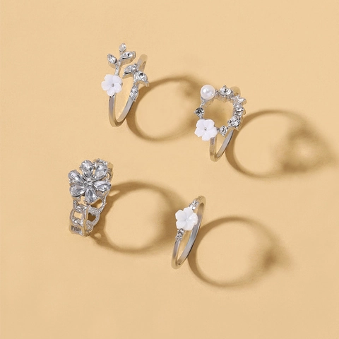 Anillos Vintage De Aleación Bañados En Plata Para Mujer Con Diseños Florales Perlas Artificiales Y Diamante De Imitación