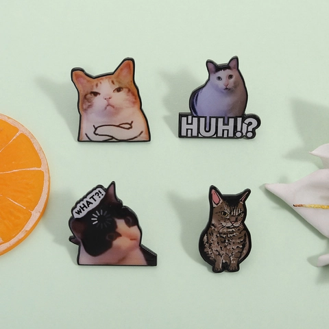 Grappige Cartoon Kat Meme Emaille Pin Schattige Huh Wat Loading Oranje Kat Legering Broche Voor Rugzak Kleding Cadeau