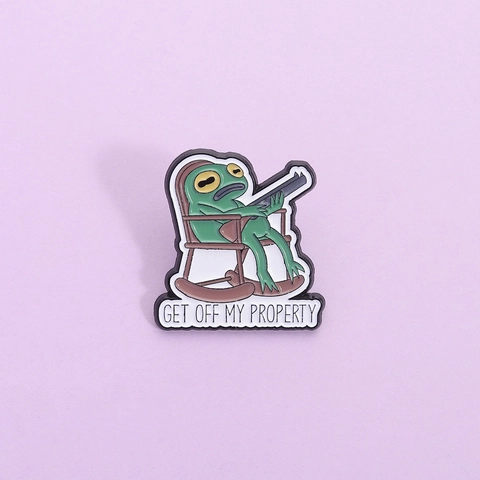 Broche de Esmalte Creativo de Rana Verde Con Escopeta Aleación de Zinc Get Off My Property Insignia de Meme Ropa Joyería