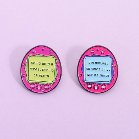 Retro Pink Electronic Egg Enamel Pin Spanish Quote Zinc Alloy Brooch Cartoon Toy Badge Jewelry Accessory For Women Men
