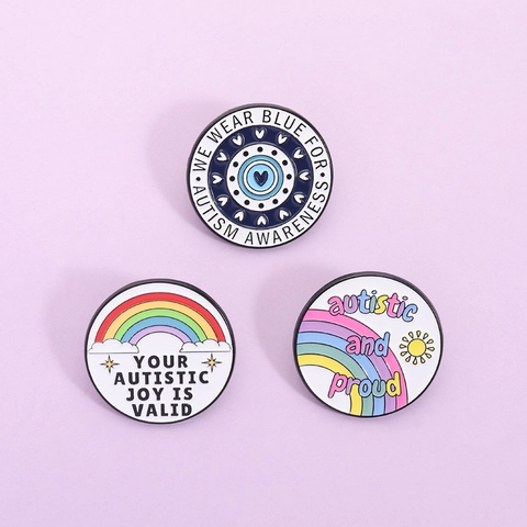 Épingle en Émail Sensibilisation à l'Autisme Badge Cœur Arc-en-Ciel Broche Lettre Inspirante Pour Décoration de Sac à Vêtements