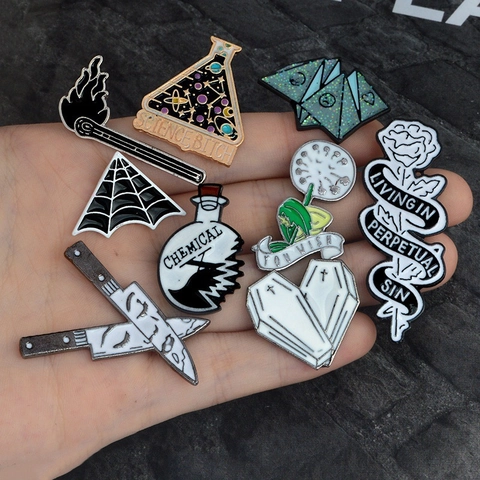 Juego de Pines de Esmalte Estilo Gótico Punk Tema Científico Vaso de Precipitados Matraz Broche de Aleación para Ropa Mochila