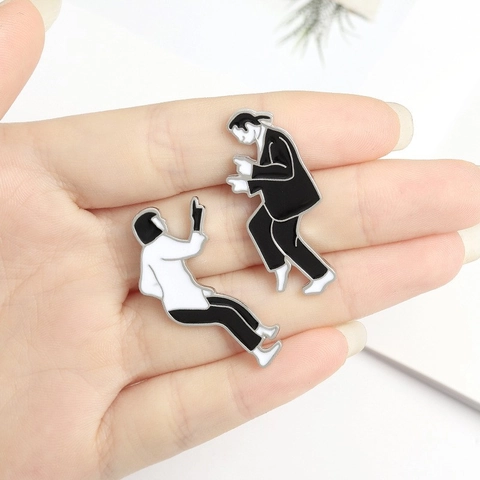 Pin de Esmalte de Personaje de Película Clásica Figura Bailando Broche de Aleación Insignia Para Ropa Bolsos Accesorios Decorativos
