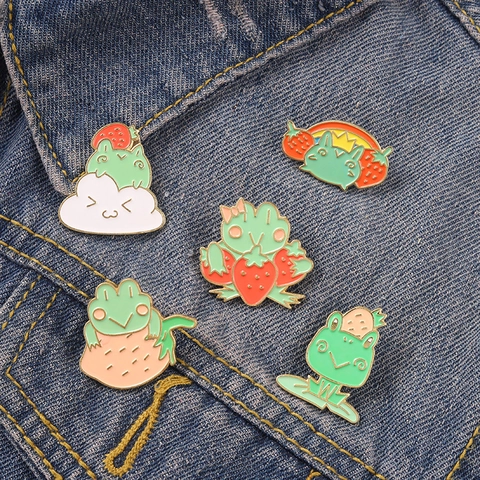 Simpatica Spilla a Rana in Smalto a Fumetti con Fragola Nuvola Arcobaleno Spilla in Lega Accessorio per Abbigliamento Borsa Gioielli per Bambini Donne