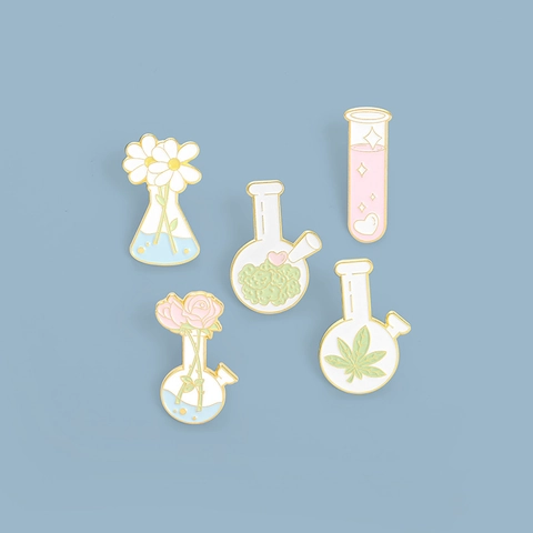 Kreative Laborglas Emaille Pin Kollektion Legierung Botanisch Gänseblümchen Rose Blume Brosche Cartoon Abzeichen Für Damen Geschenk