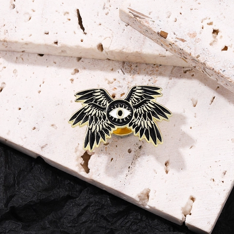 Gothic Seraphim Multi Winged Eye Alloy Enamel Brooch For Clothing Bag Decoration Punk Dark Series Pin Badge Jewelry Gift