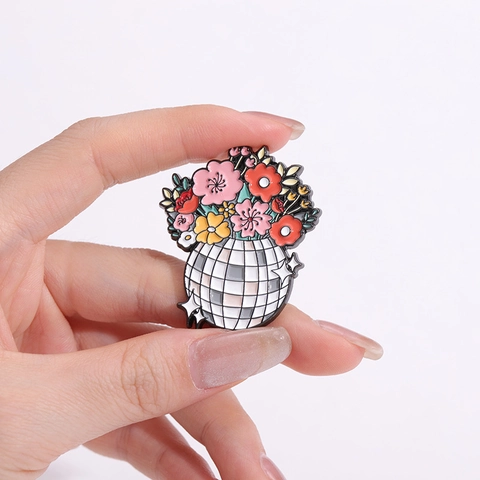 Creative Disco Ball Flower Enamel Pin Alloy Painted Lapel Brooch Retro Art Badge For Denim Jacket Backpack Accessories For Men Women