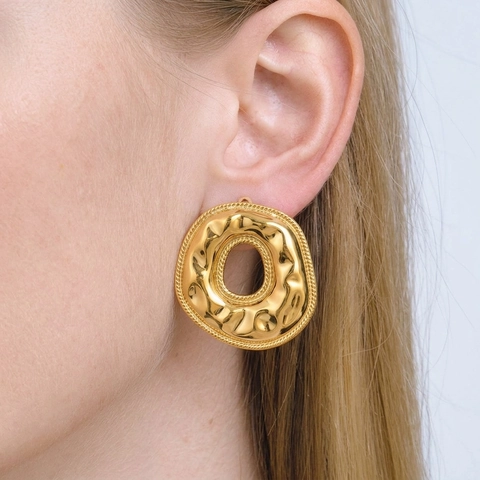 Unregelmäßige Runde Dicke Creolen Edelstahl Hammerschlag Textur Vergoldete Wasserdichte Hypoallergene Schmuck Frauen