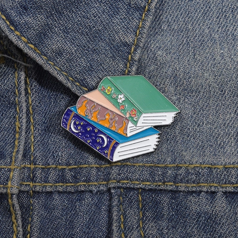 Broche en Émail Livres Empilés Créative Artistique Badge pour Sac Vêtements Bijoux en Alliage Cadeau pour Étudiants