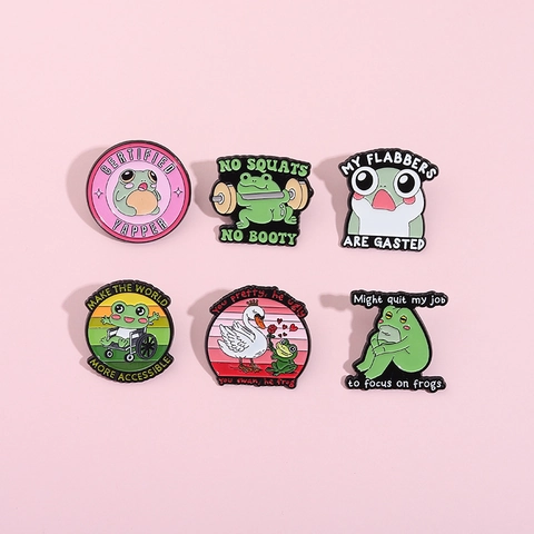Spilla in Lega Smaltata a Forma di Rana Cartone Animato Divertente Distintivo Animale per Decorazione Zaino Abbigliamento