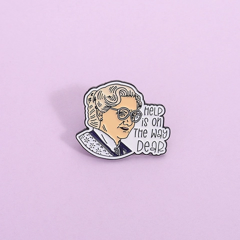 Mrs Doubtfire Cartoon Figur Emaille Pin Help Is On The Way Dear Legierung Lackiert Brosche Für Kleidung Taschen Schmuck