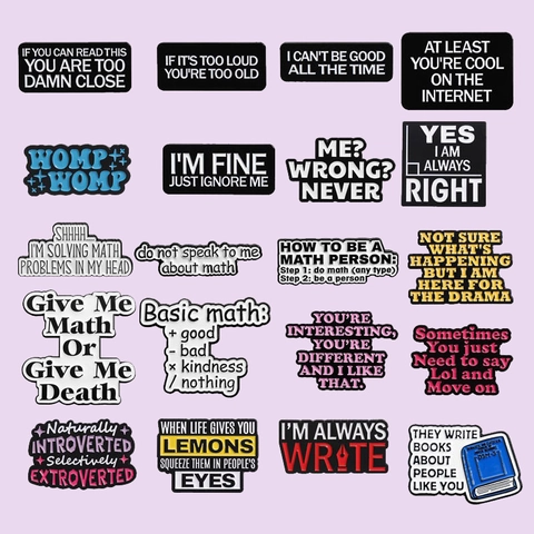 Broche en Alliage Émaillé Drôle Humour Slogan Citation Math Mème Badge pour Sac à Dos Veste Chapeau Vêtements Unisexe Bijoux Cadeau