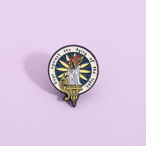 Retro Alloy Enamel Brooch Burning Candle Candelabra Badge Artistic Quote Rage Against The Dying Of Light Lapel Pin Jewelry