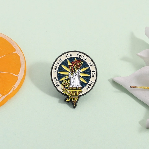 Retro Alloy Enamel Brooch Burning Candle Candelabra Badge Artistic Quote Rage Against The Dying Of Light Lapel Pin Jewelry
